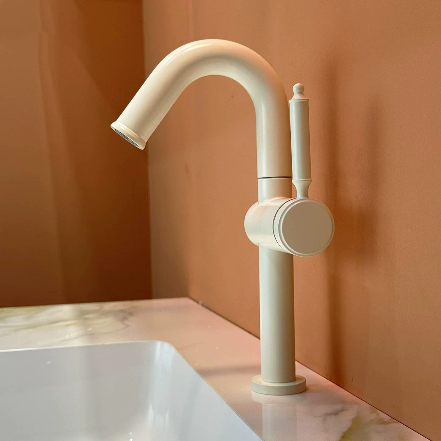 

white Basin Faucet Hot Cold Bathroom Sink Mixer Brass White Red Brass Single Lever Colorful Lavatory Tap