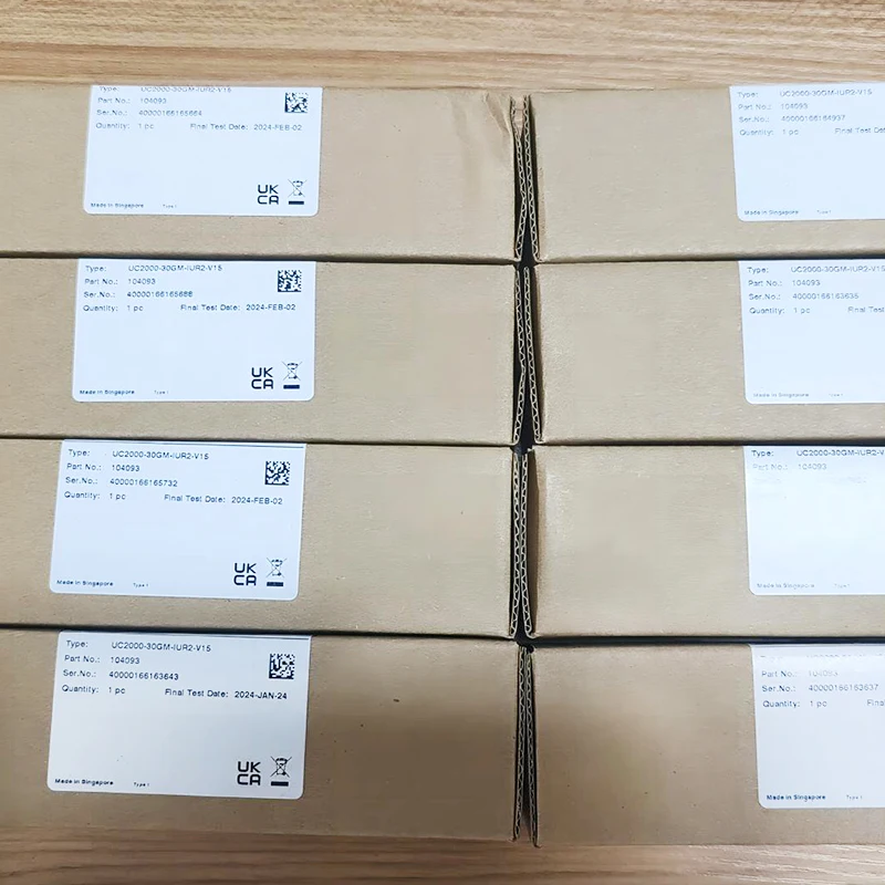 Originele Pepperl Fuchs UC2000-30GM-IUR2-V15 ultrasone sensor UC3500-30GM70-2E2R2-V15