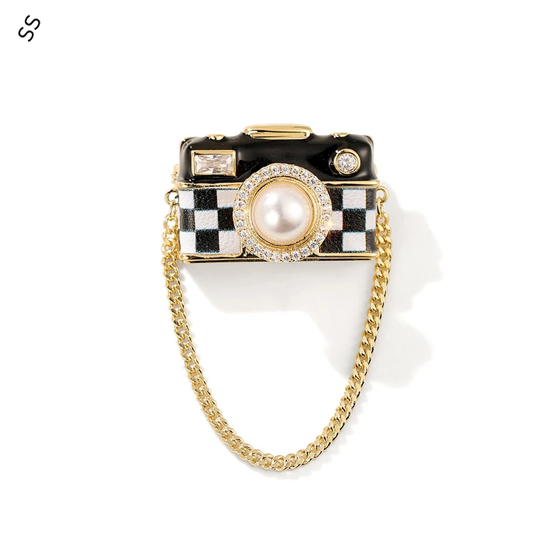 Personality Fashion Chain Camera Brooch Small Cute Cardigan Coat Ppin Pearl Decoration Garment Accessories Gold Metal Ornament