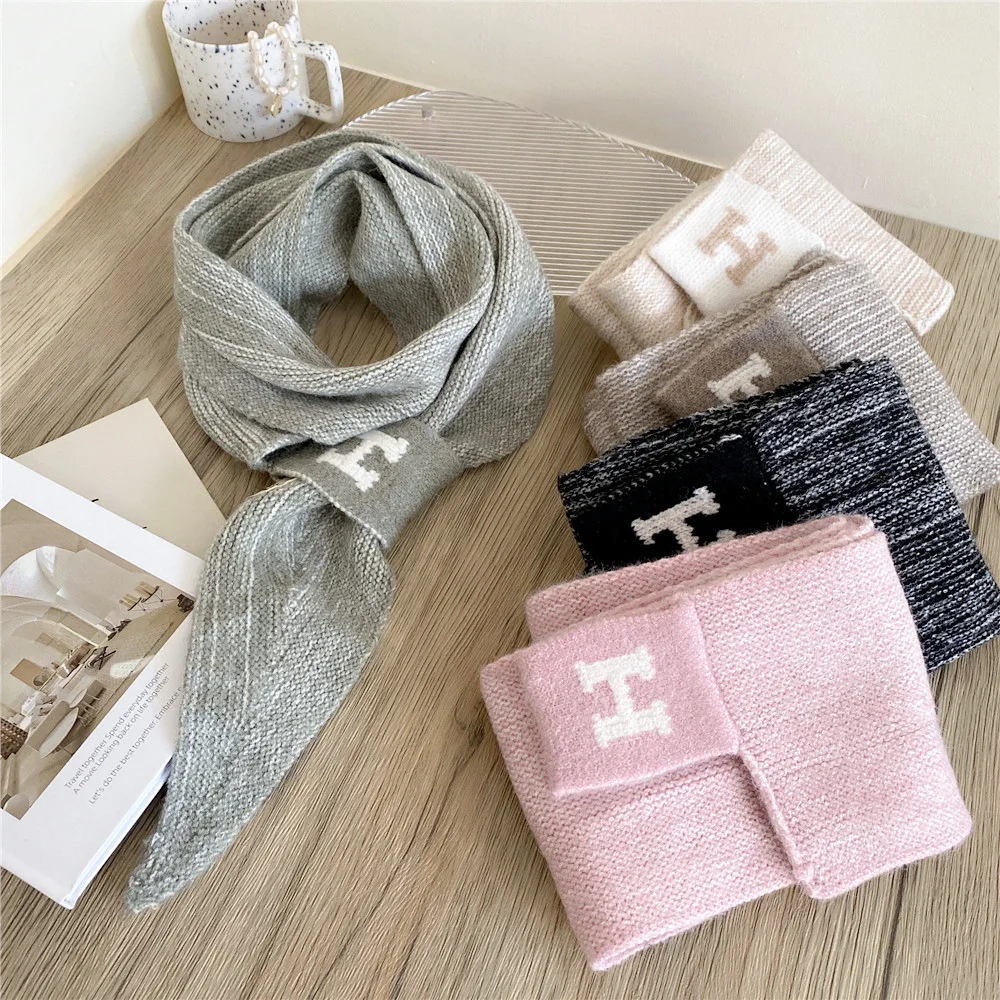 Women Girls Autumn And Winter Knitted Scarf Shawl Fashionable Decoration Warm Short Muffler Apparel Accessories