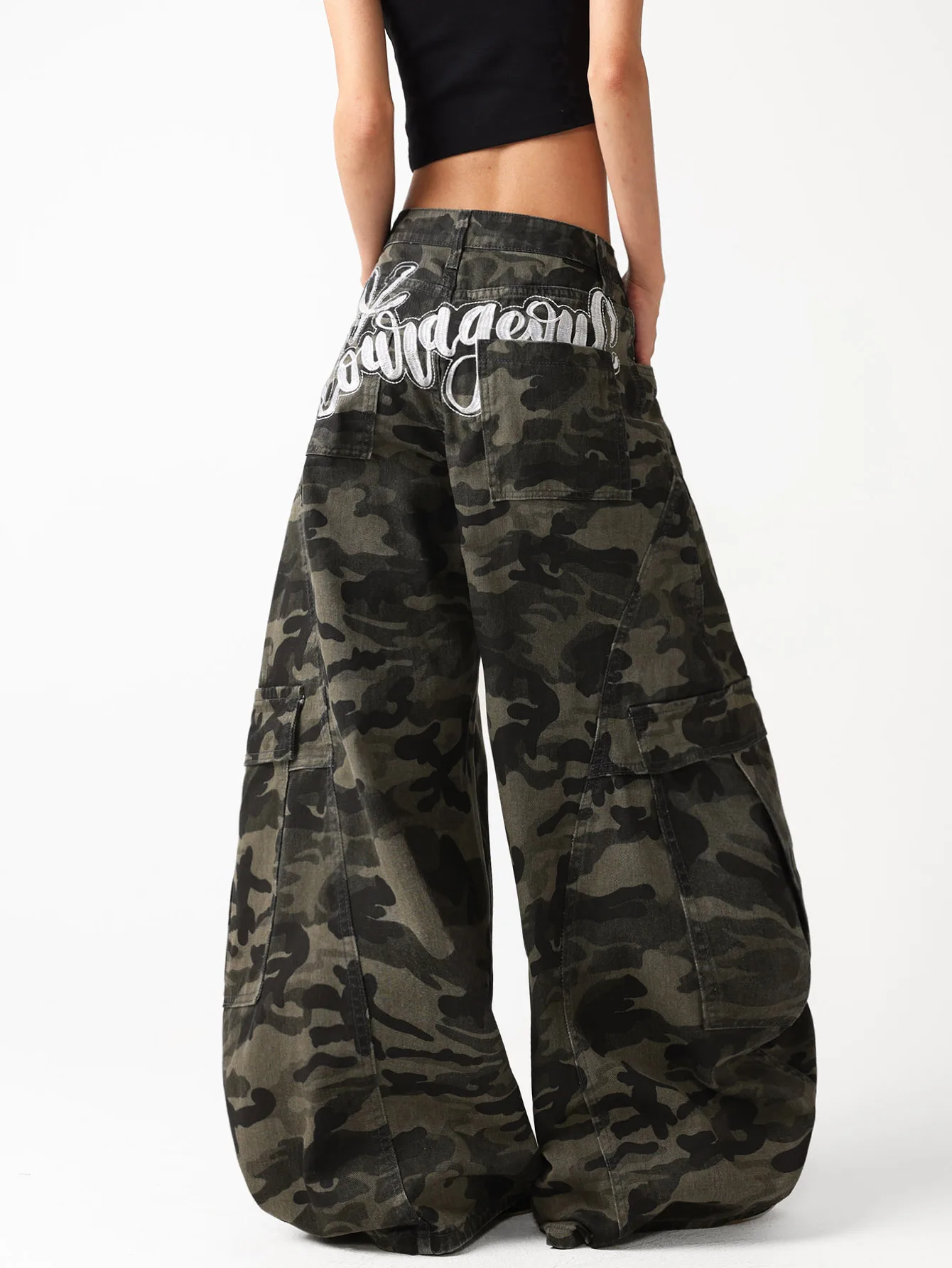 Women Autumn Mid‑Waist Wide‑Leg Y2K Retro Jeans Camo Cargo Pocket Embroidery Wear‑Resistant Denim For Daily Casual Wear
