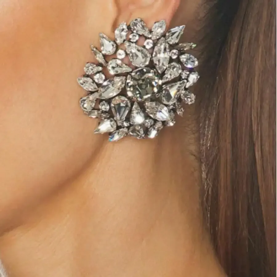 

Retro Floral Rhinestone Clip Earrings For Women No Piercing Elegant Fashion Statement