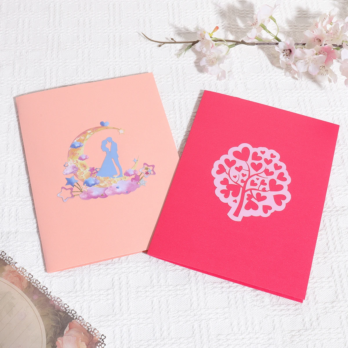 

3D Pop-up Romantic Greeting Card, Handmade Paper-Cut Heart Tree and Moon, Valentine's Day Gift, Couple's Confession Card