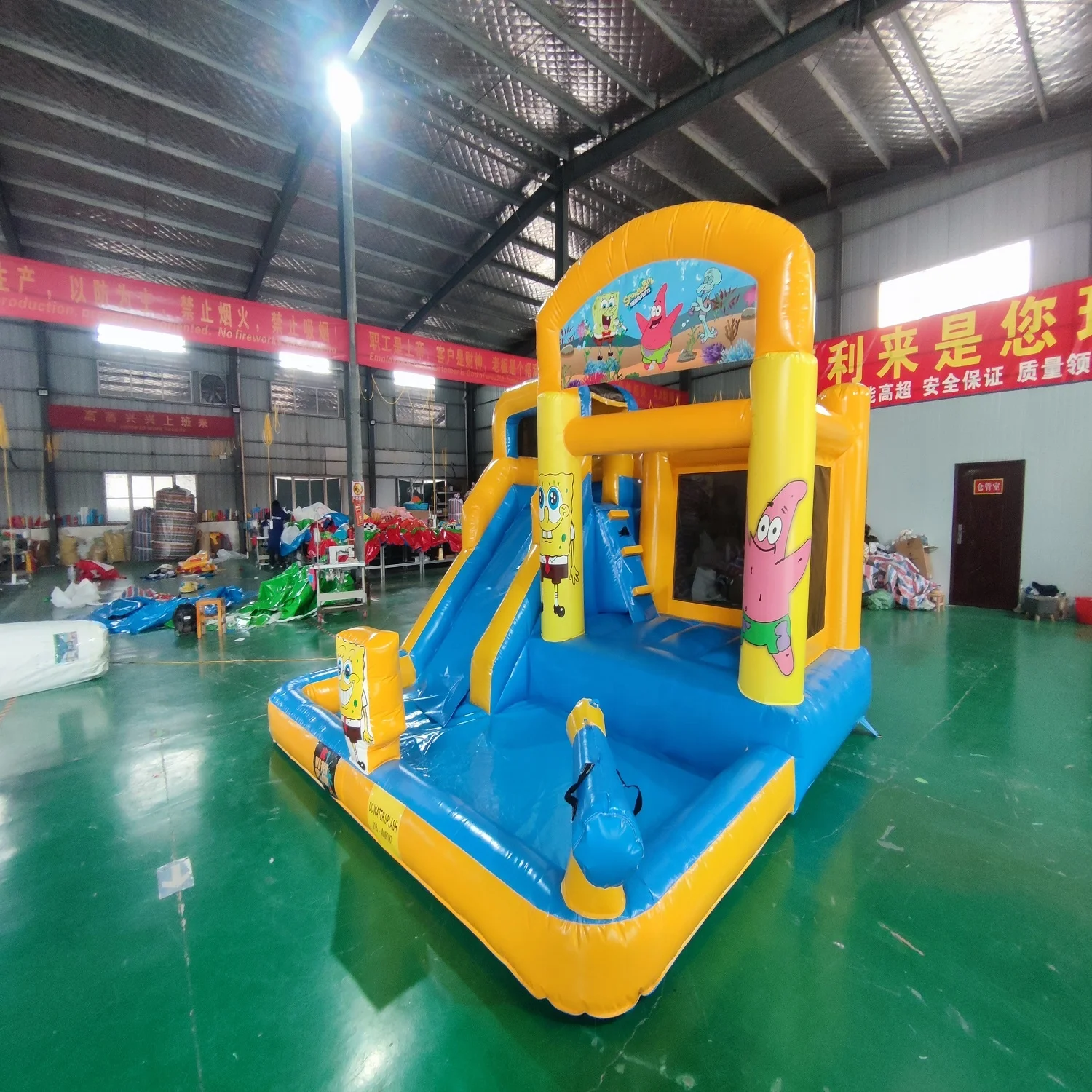 

Commercial Use Kids Game Cartoon Inflatable Water Slide With Pool PVC Inflatable Trampoline Inflatable Castle Combo With Blower