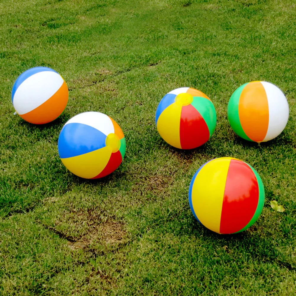 12 Stück aufblasbare Bälle für Kinder Außen pool spielen Ballspiel zeug für den Sommer kleine Strand bälle für Kinder (zufällige Farbe)