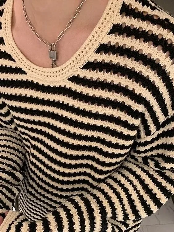

Men's Knitted Stripe Hollow out Color Blo Base irt Korean Lazy Sle Polyester Fiber Long Sve round Ne Top