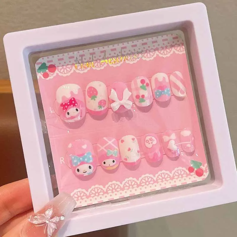 12 pièces Sanrio enfant mode mignon dessin animé Kuromi Hello Kitty presse sur ongles autocollants bébé faux ongles filles cadeau filles ongles conseils