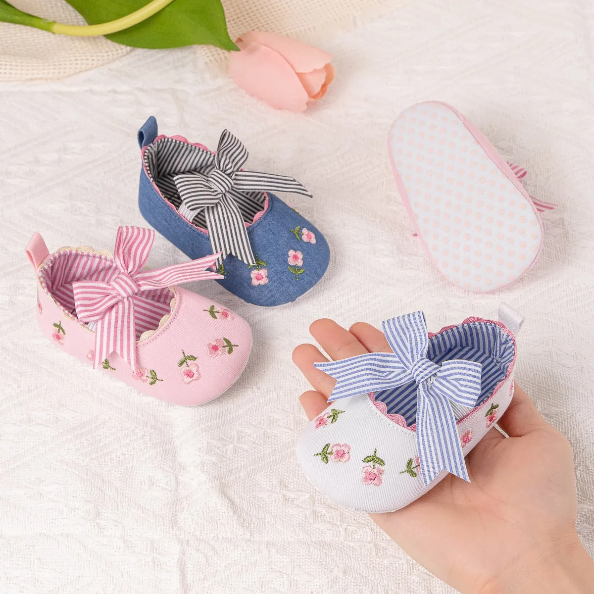 Spring and Summer Fresh Baby Girl Embroidered Princess Shoes 0-1 Year Old Bow Soft Soled Walking Shoes