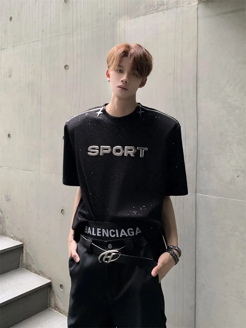 Ace Tailors Slim Fit Short Sleeve T-Shirt Letter Print Design Shoulder Pad High-End Metal Feel Summer Youth Fashion Cotton Blend