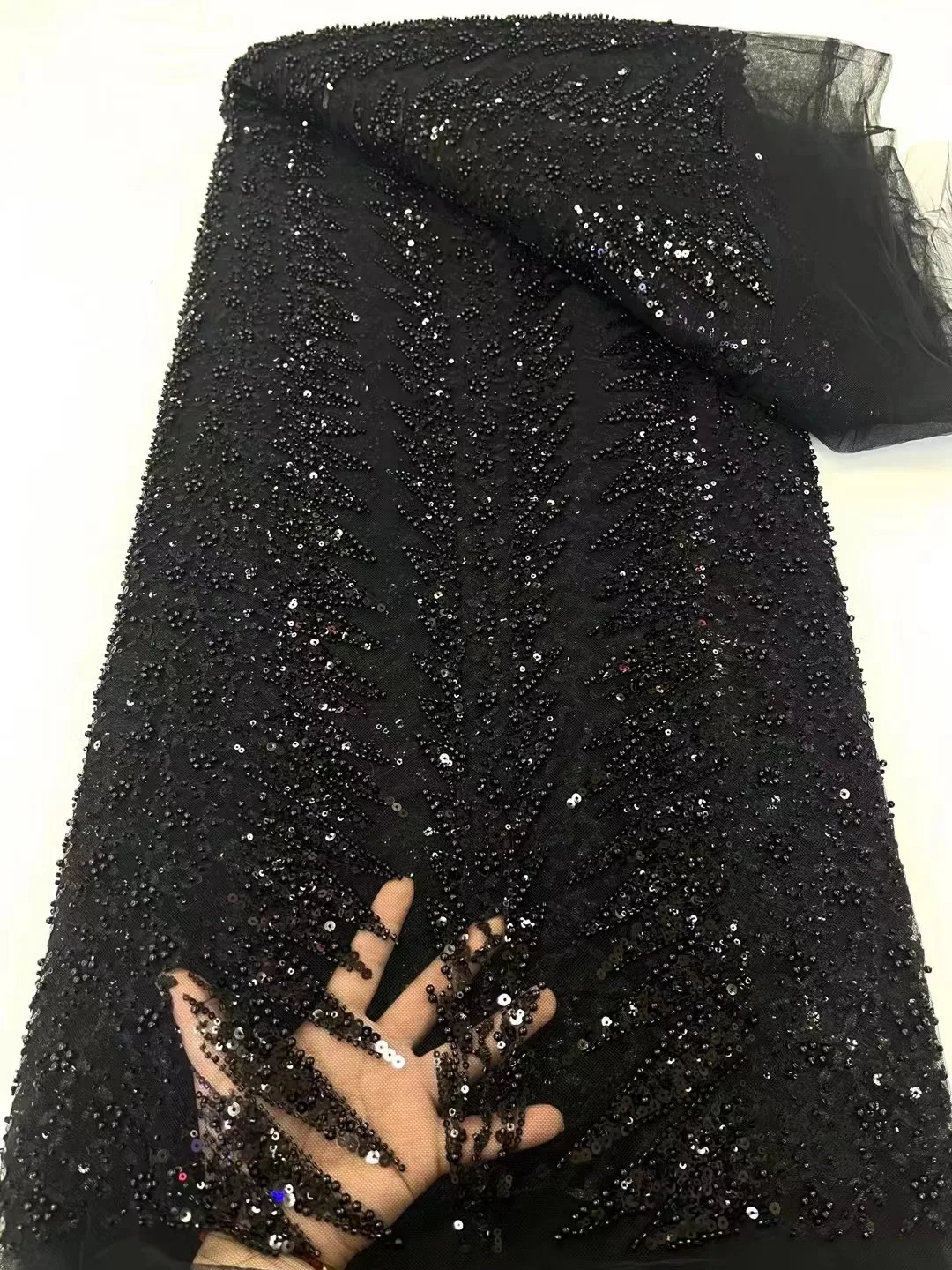 Luxurious Nigerian Handmade Beaded French Lace 2024 High Quality Sequins Black Gold Embroidery African Net Lace Fabric For Dress