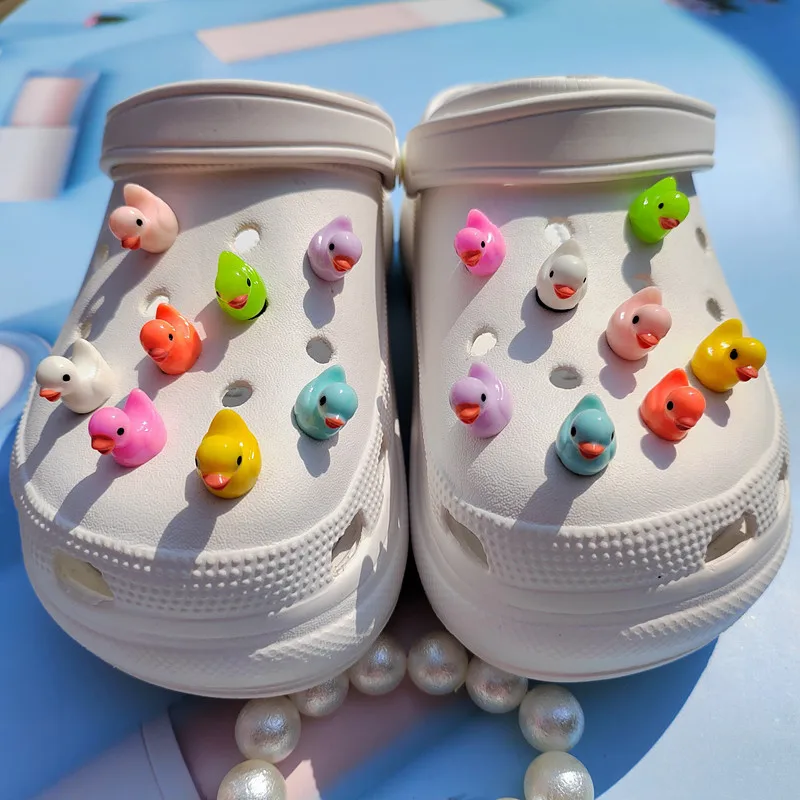 2024 Hot 3D cute little animals Hole shoe Charms Designer DIY Shiny Bling Shoes Decaration for Kids Boys Women Girls Gifts