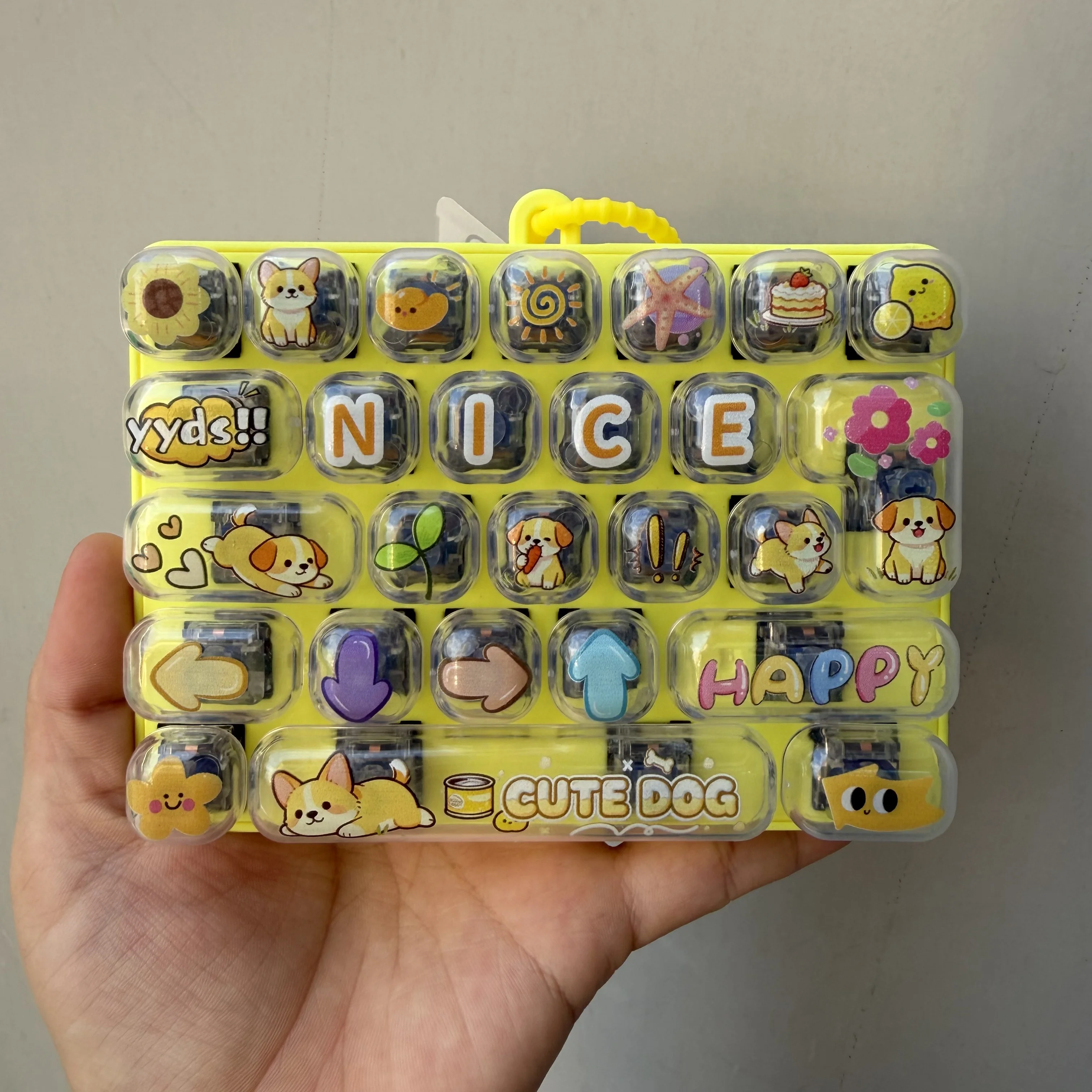 26-Gitter-Tastatur-Klicker, Fidget-Spielzeug, Anti-Stress-Schlüsselanhänger, Cartoon-Taschenanhänger, Stressabbau-Geschenk für Kinder und Erwachsene