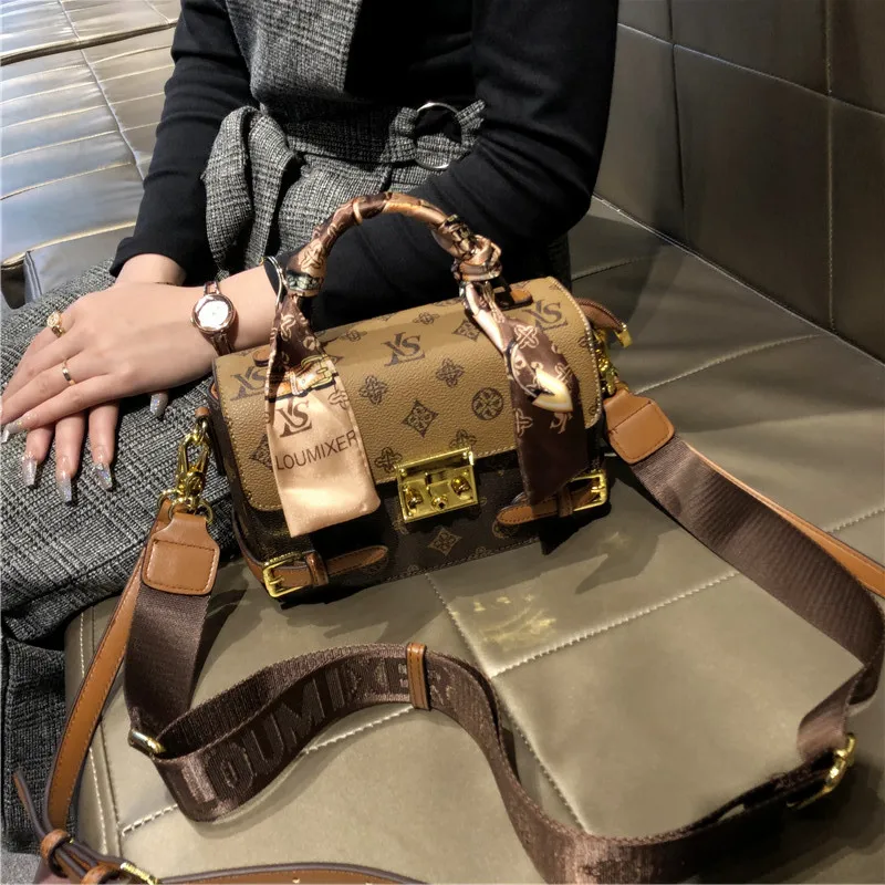 

Fashionable Textured Retro Diaper Bag For Women Trendy Crossbody Handbag Luxury Designer Leather Elegant Shoulder Tote Large