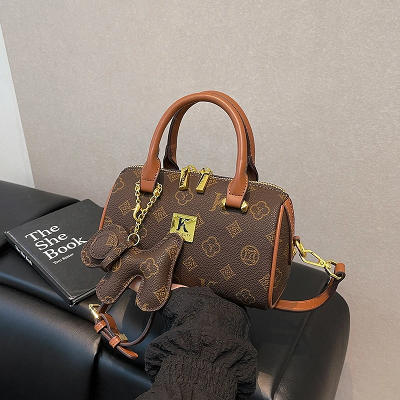 

Women's Tote Bags Shoulder Style Genuine Leather Handbag Designer Crafted For Ladies Spacious Carry