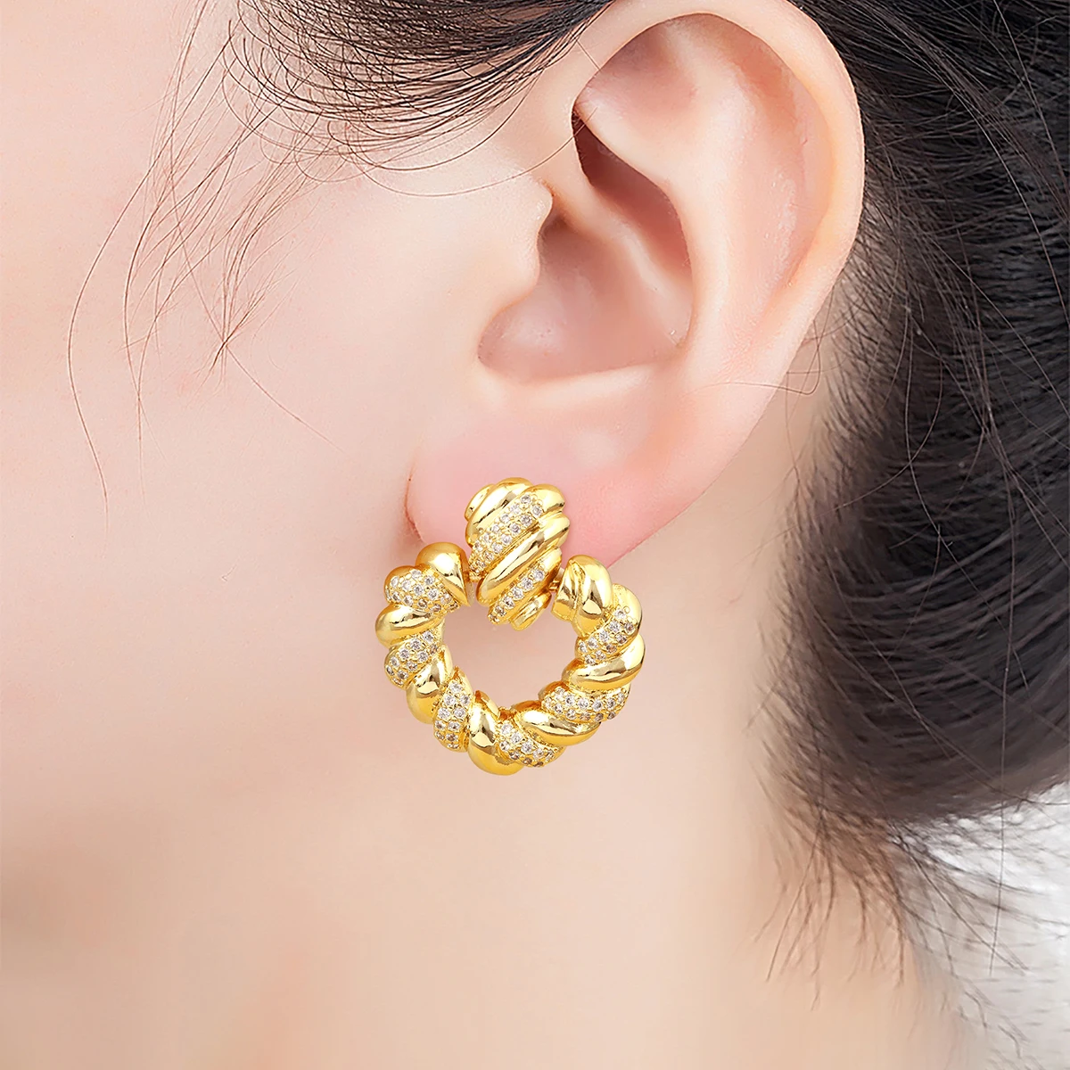 Nidin جودة عالية شكل قلب زركون النحاس وأقراط للنساء الإناث خمر بوهيميا نمط الأذن مجوهرات غرامة هدايا