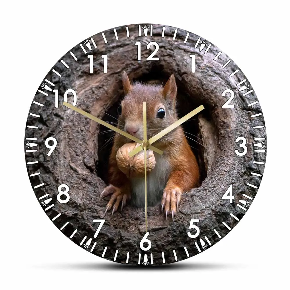 Curious Tree Squirrel Eating Nuts Modern Design Wall Clock Nature Lovers Room Woodland Decor Forest Animal Silent Wall Watch