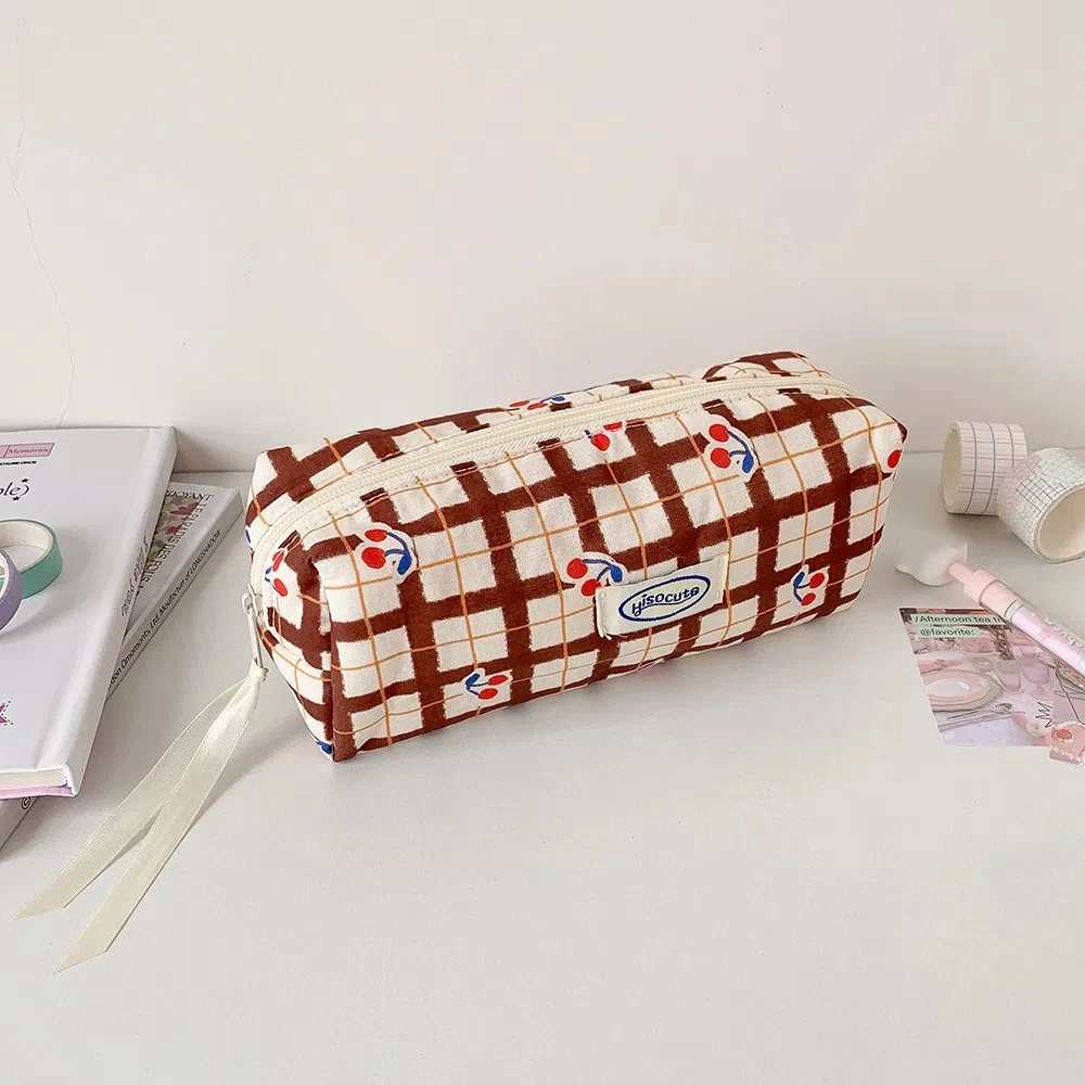 大容量 Y2K チェリー鉛筆ケース化粧品収納ハンドヘルド文具収納袋ジッパー市松模様の漫画チェリー