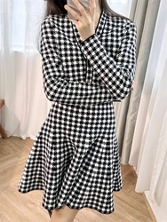 High quality cow goods! S Family 24 Spring V-neck contrasting black and white plaid short knitted cardigan and skirt set