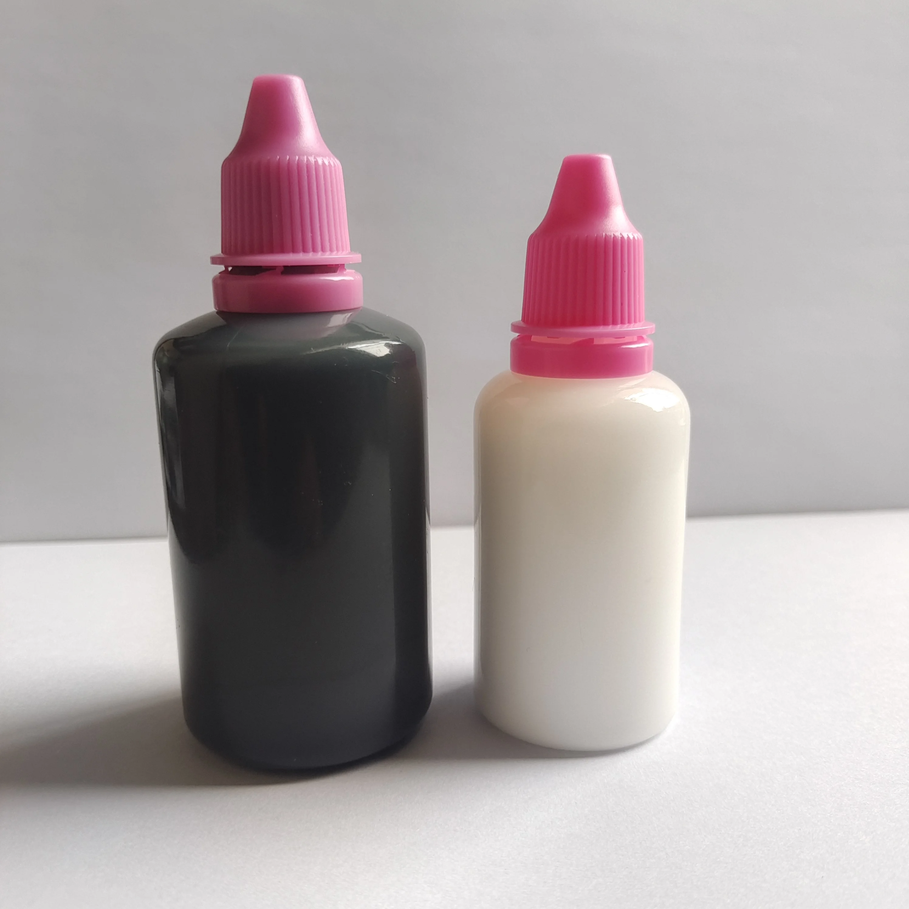 Wasserdichtes Professionelles Rosa Gel zur Entfernung von Schwarzem Klebstoff für Wimpernverlängerungen im Salon – Detail 3