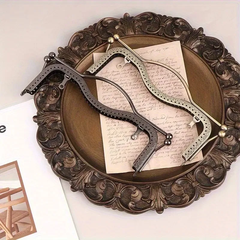 

20.5cm Metal Purse Frame Embossed Purse Bag Handle Kiss Clasp Lock Clutch Coin Wallet Frames Craft DIY Hardware Accessories