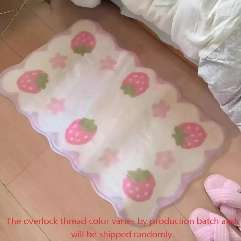Retro Carpet Sweet Strawberry Floor Mat Bedside Blanket Foot Mat Velvet Bedroom Bedside Plush Non-Slip Mat Cloakroom