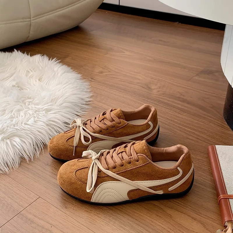 

Women Flat Casual Sports Shoes Spring Comfortable Non Slip Outdoor Low-Top Casual Shoes Retro Lace-Up Soft Sole Female Sneakers