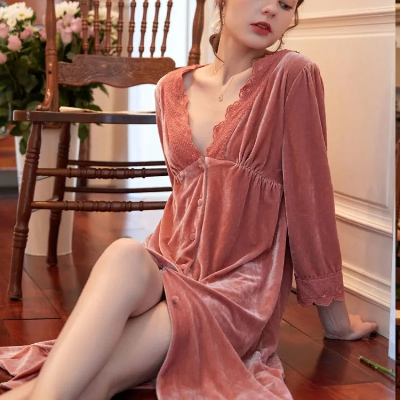 Canary velvet female Autumn and winter French retro Pajamas Long dress Sex appeal Romance Long sleeve High waist loungewear