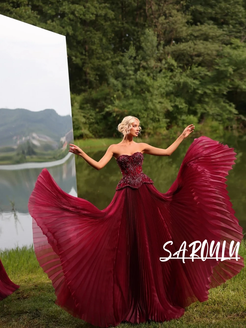 

Burgundy Sweetheart Neckline Beaded Evening Dress Romantic Pleated Skirt Soft Prom Gown Customized Popular Birthday Party Wear