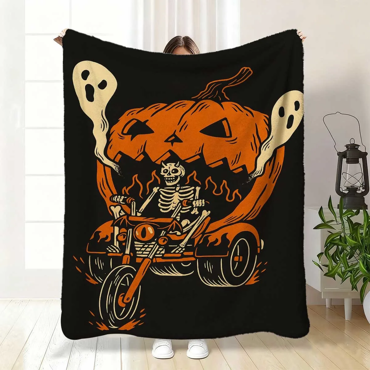 1pc Themed Flannel Blanket That Is Ultra-Soft, Warm, And Machine Washable, Providing All-Season Comfort with a Spooky Pumpkin And Skeleton Design, Ideal for Use on a Sofa, Bed, During Travel, Camping, in The Living Room, Or at The Office