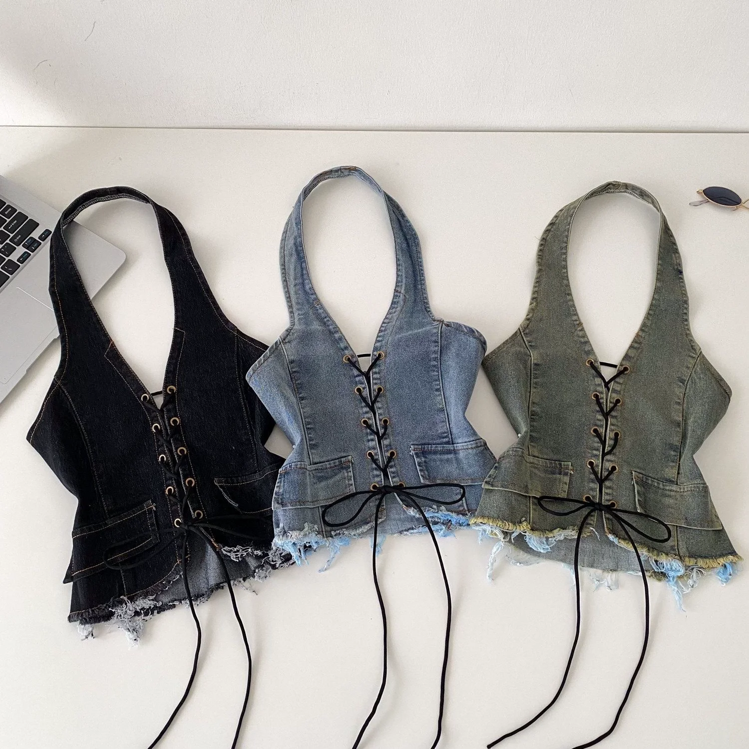 Teen Girls Y2K Washed Denim Halter Crop Top V Neck Lace Up Frayed Hem Sleeveless Slim Jean Vest Streetwear Tank Top With Pockets