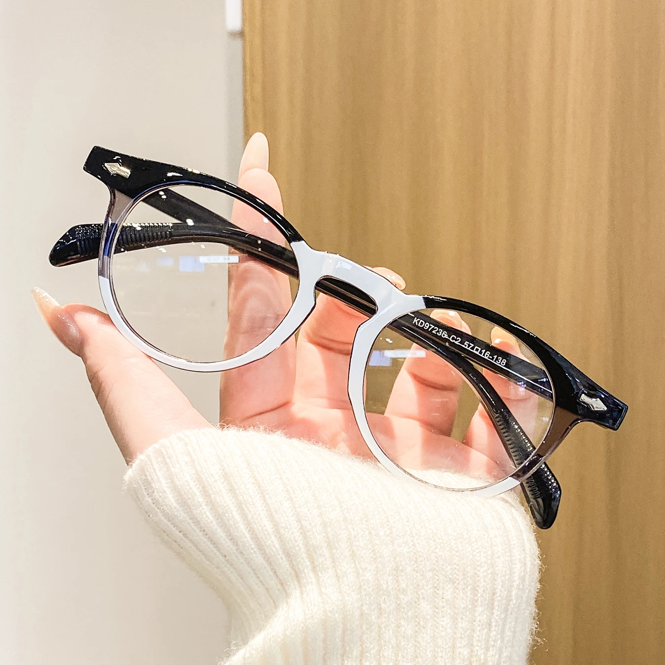 1 Pair of Women's Round-Frame Glasses with Fresh Color Combinations, Youthful and Energetic, Age-Reducing, Gentle and Versatile, Suitable for Everyday Campus Wear, Sweet Outfits, and Outings