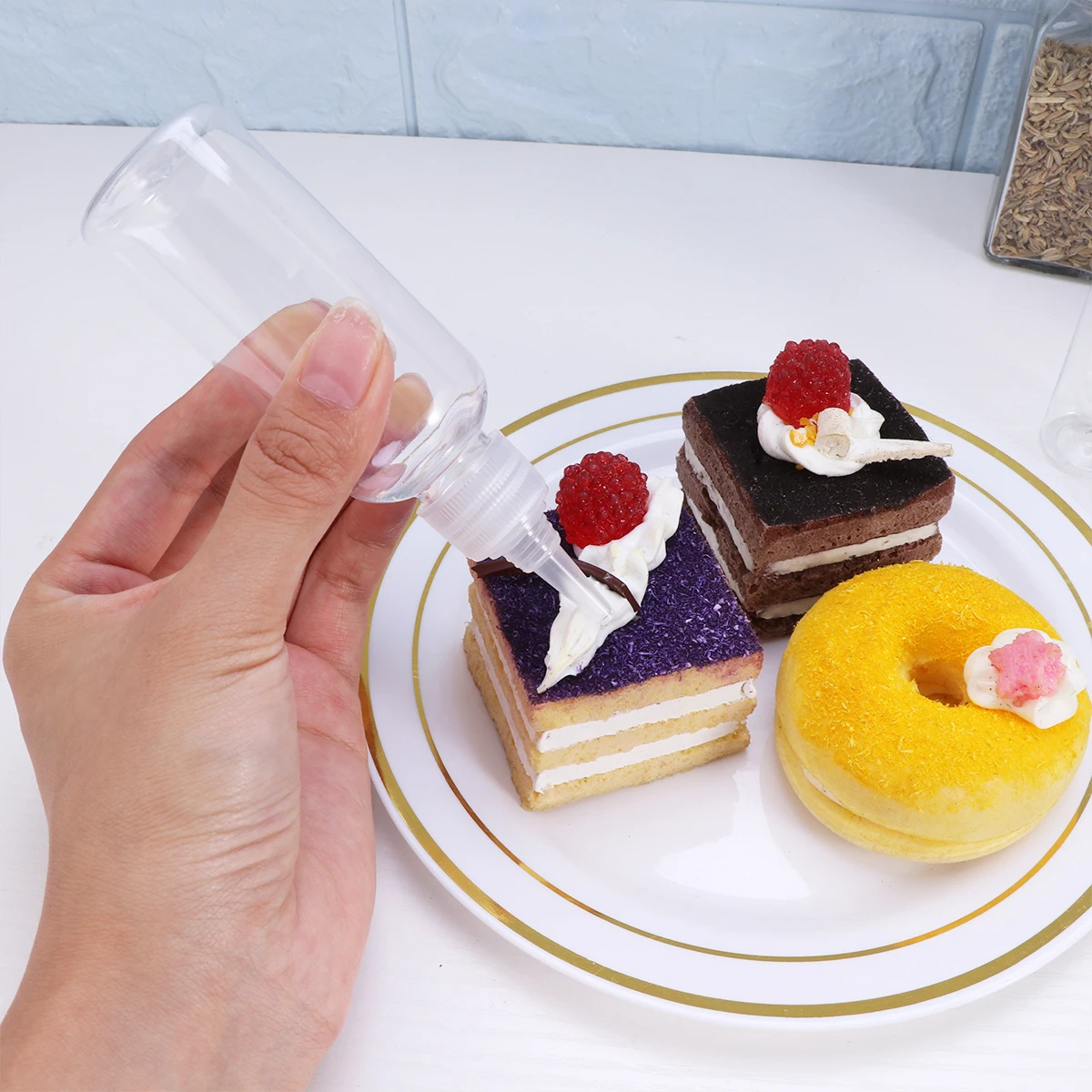 

6pcs Plastic Squeeze Bottles Refillable Cream Storage Lightweight PP Easy Squeezing Transparent Simple Design Store Salad