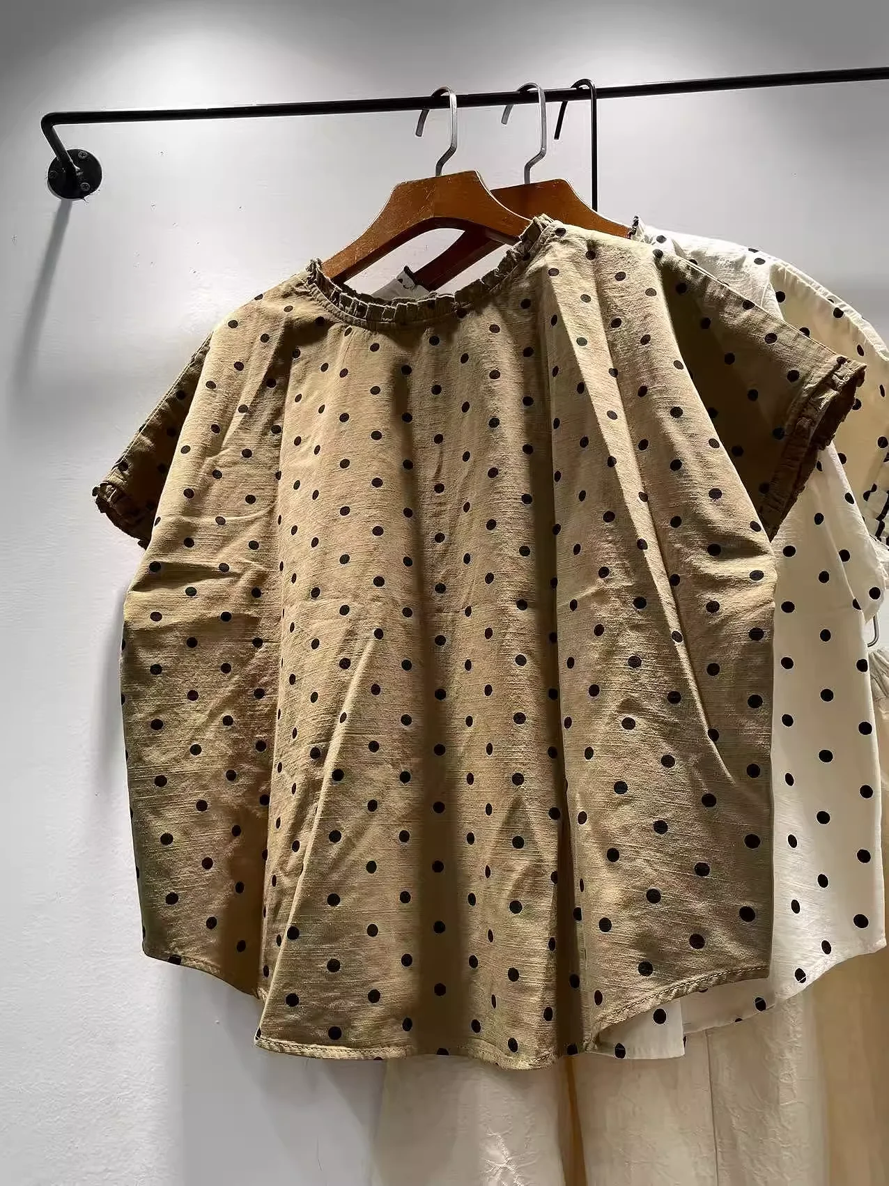 تمثال نصفي 122 سنتيمتر نمط morigirl 100% قطن رقصة البولكا نقطة طباعة قمصان وبلوزات زر خلفي قمصان قصيرة الأكمام بلايز الصيف