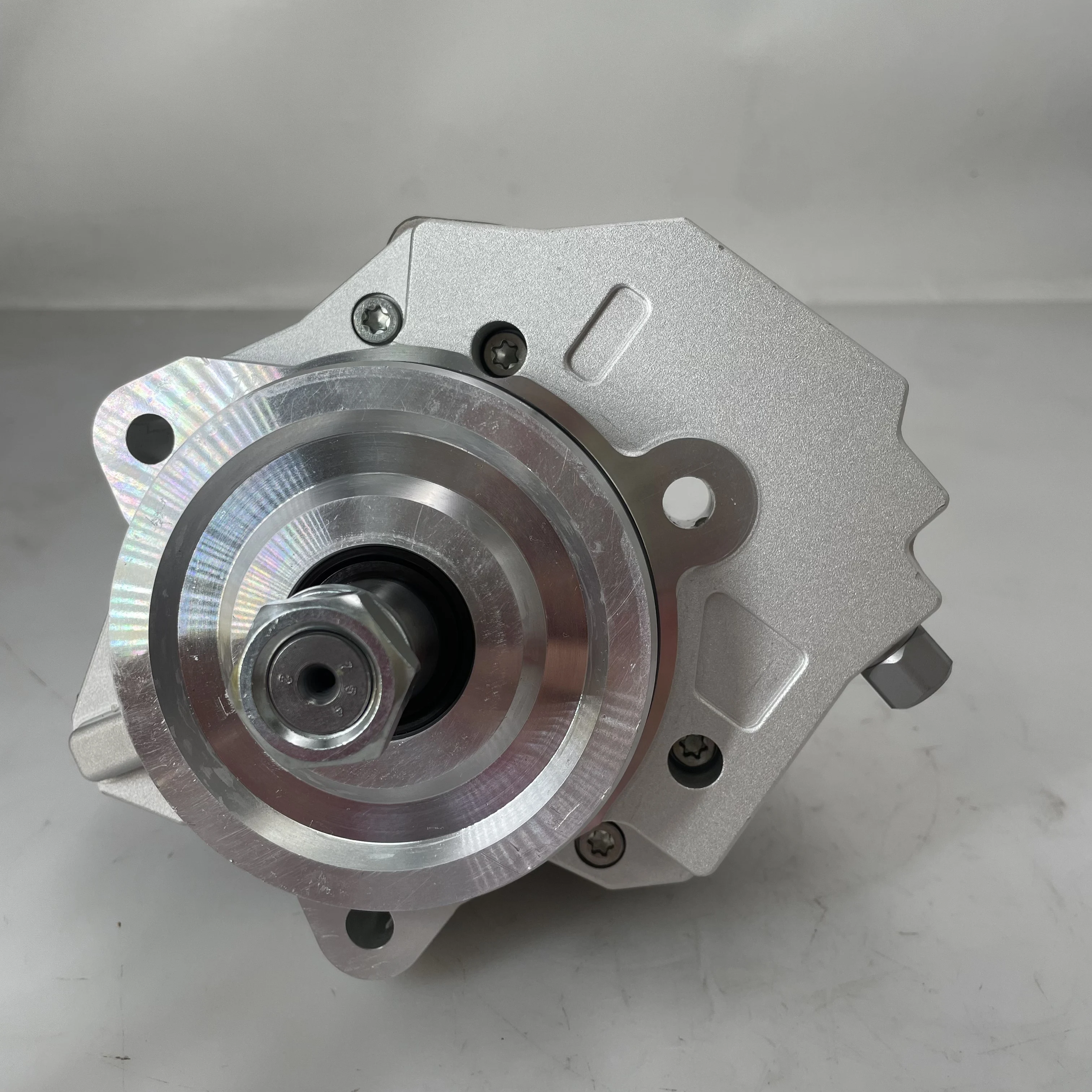 

High Quality 0445020110 Engine Parts Fuel Pump Pump Body Iron Aluminum Flange Plate