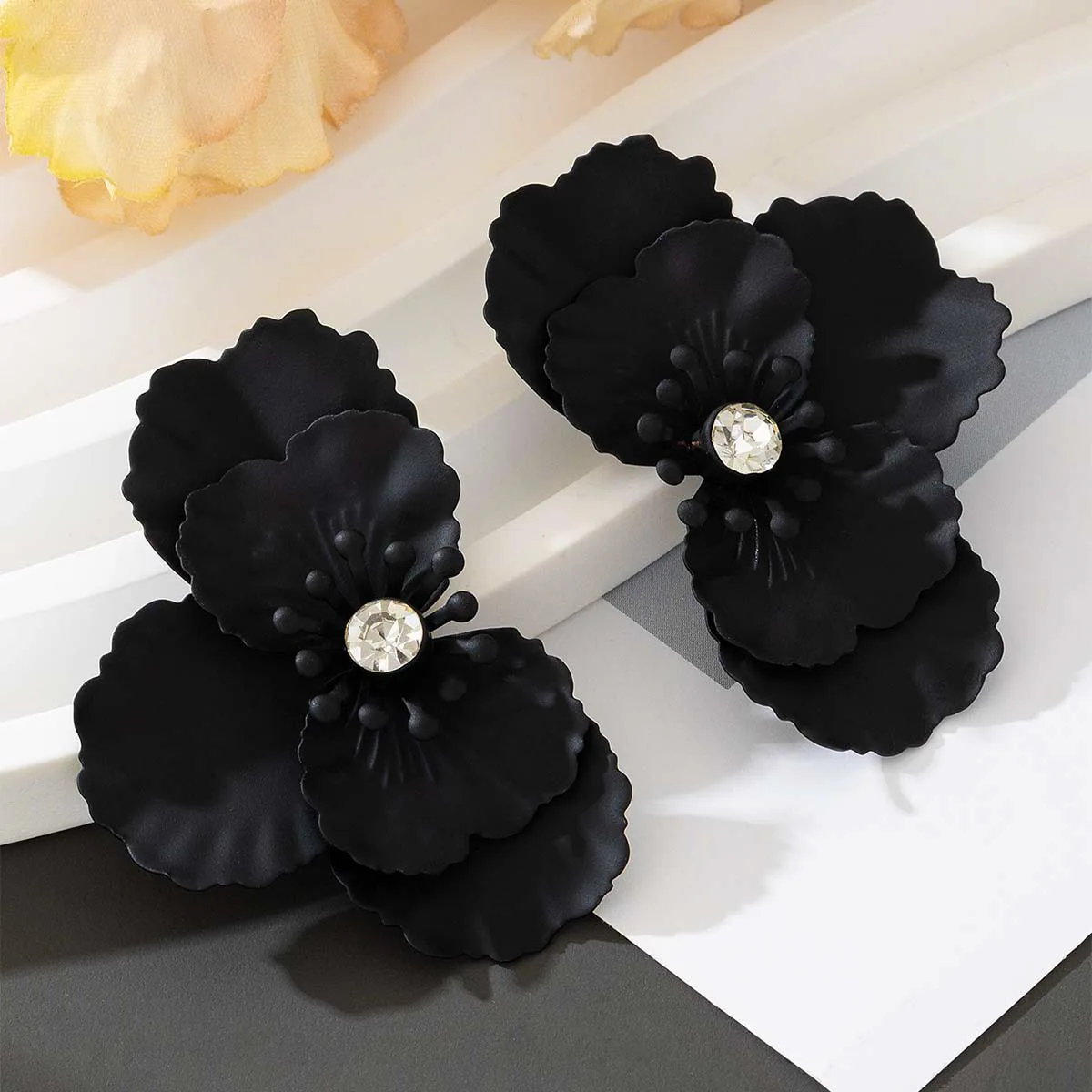 Stud Earrings For Women Exaggerated Enamel Flower Metal Symmetrical Ear Accessories Holiday Party Gift Fashion Jewelry CE225