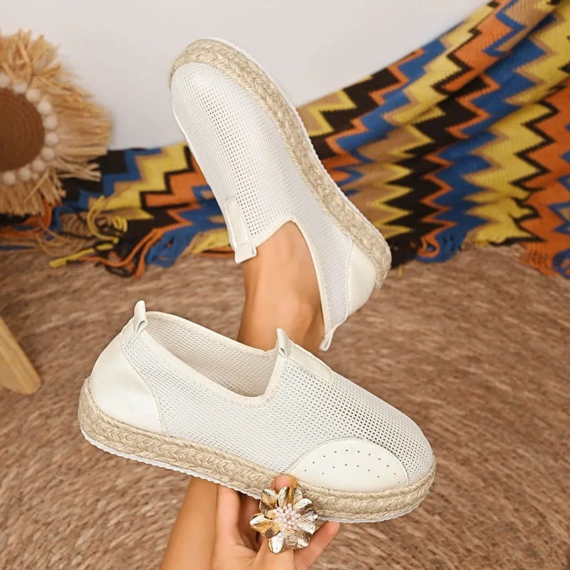 Hot Selling New One Foot Lazy Shoes Grass Woven Large Size 36-43 Women's Single Shoes