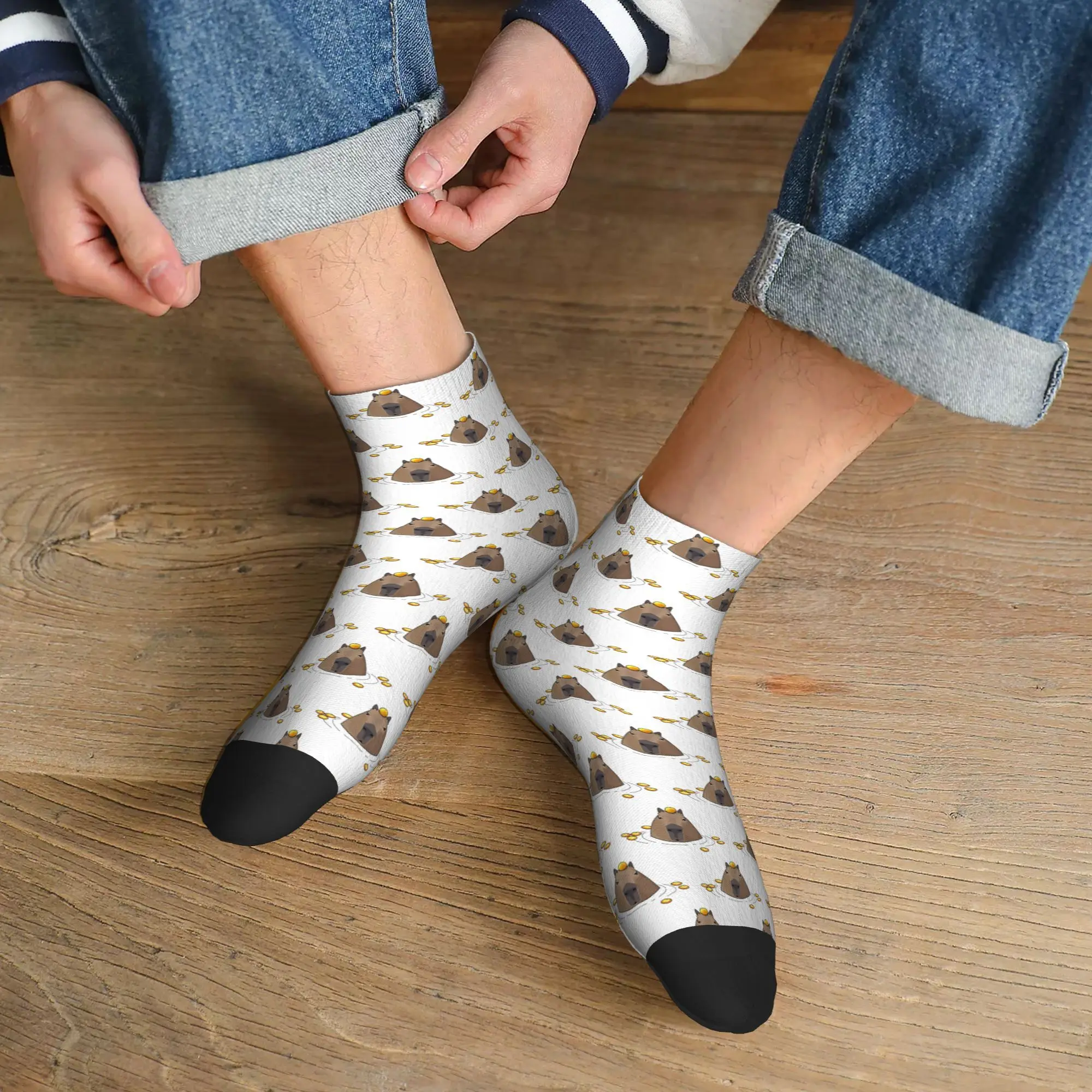 

All Seasons Capybara Socks Harajuku Super Soft Crew Socks Hip Hop Stockings for Men Women Christmas Gifts