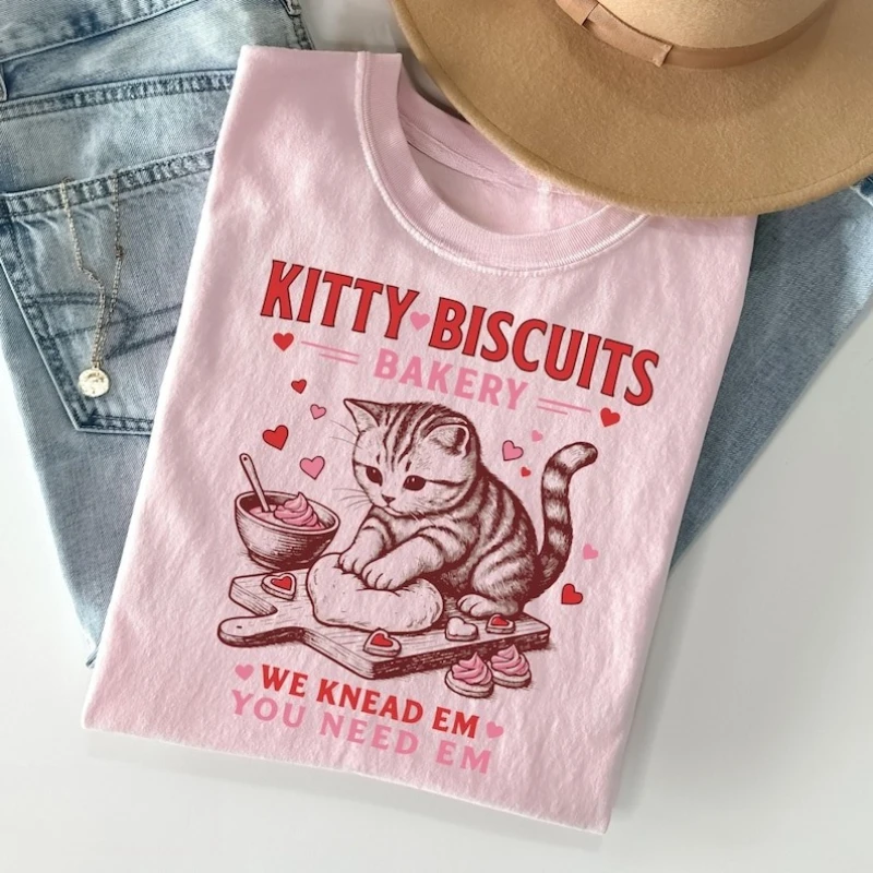 Valentines Kitty Biscuits Bakery T-Shirt Funny Vday Cat Lover Tee Cute Kitten Baking Cookies Love Printed T-shirt Top Girlfriend