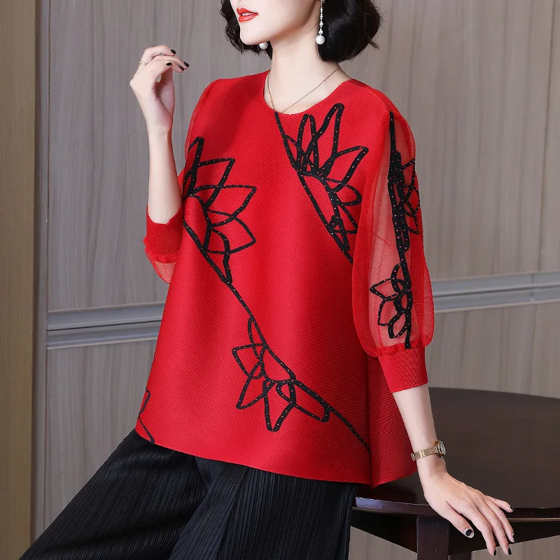 Beautiful And Chic Short Women's Blouse 2022 New Mom Autumn Clothing Temperament Aging Wrinkle Large Red T-shirt