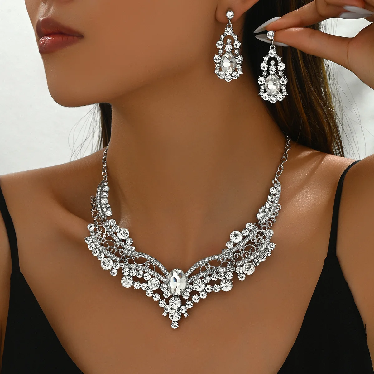 

Women's Necklace Earrings suit Niche Diamond Row Design Clavicle Chain Versatile earrings