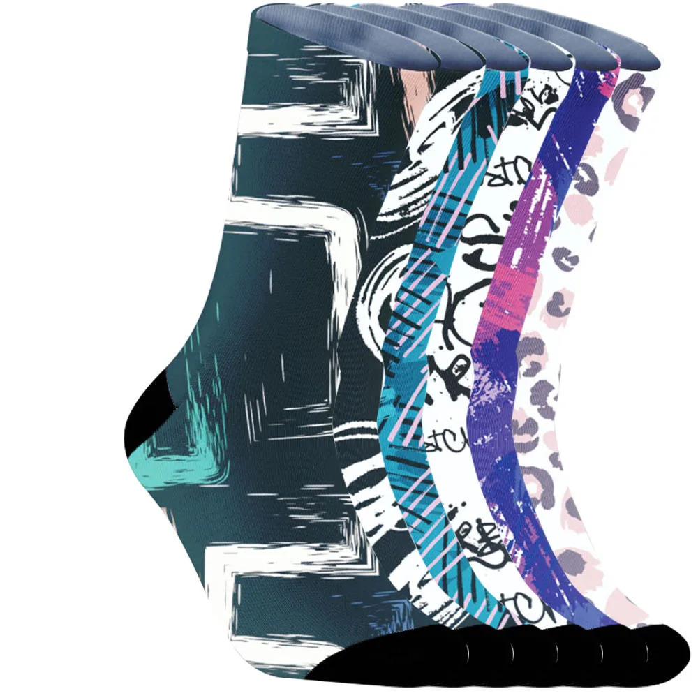 

2025 New Breathable, sweat absorbing, non smelly feet, non slip heel+high elasticity, spray painted socks are super practical.