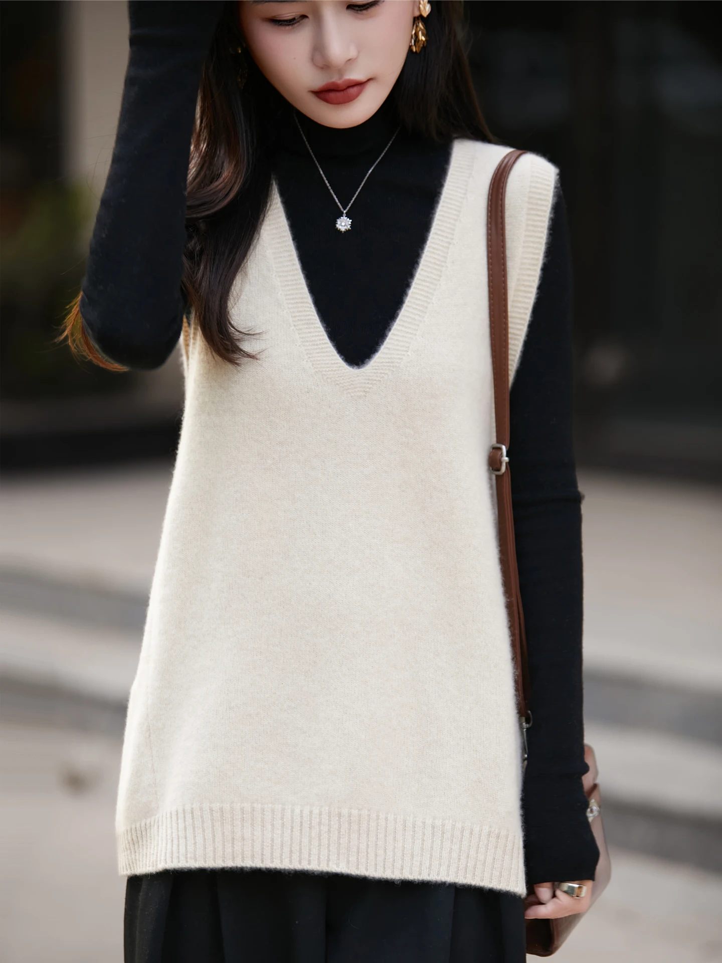 Spring Autumn Women V-neck Sleeveless Pullover Waistcoat 100% Merino Wool Sweater Soft Casual Pocket Loose Knitwear Fashion Top