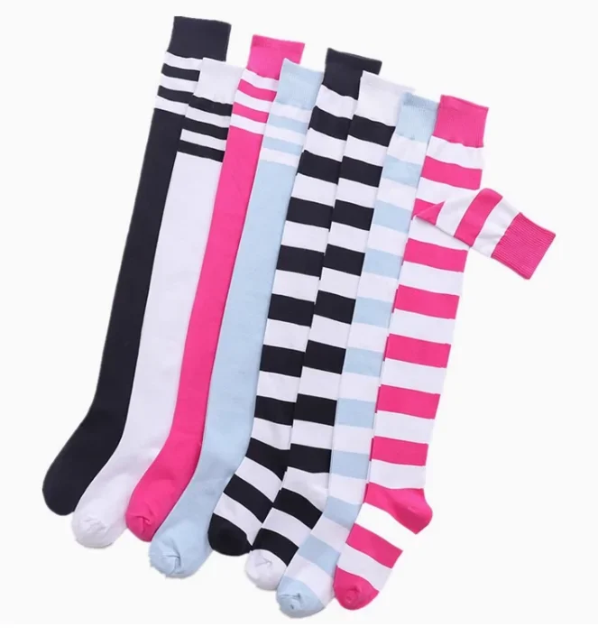 Japanische zweidimensionale Socken Frauen verlängert 70 cm blau weiß gestreift Kniestrümpfe Lolita Mädchen Oberschenkelsocken Cosplay Strümpfe