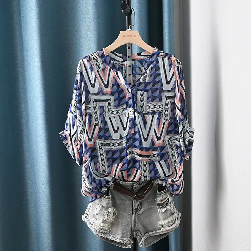 

Summer New Women's Clothing Geometric Printed V-neck Bat Sleeve Shirt for Women Artistic Style Casual Loose Temperament Top