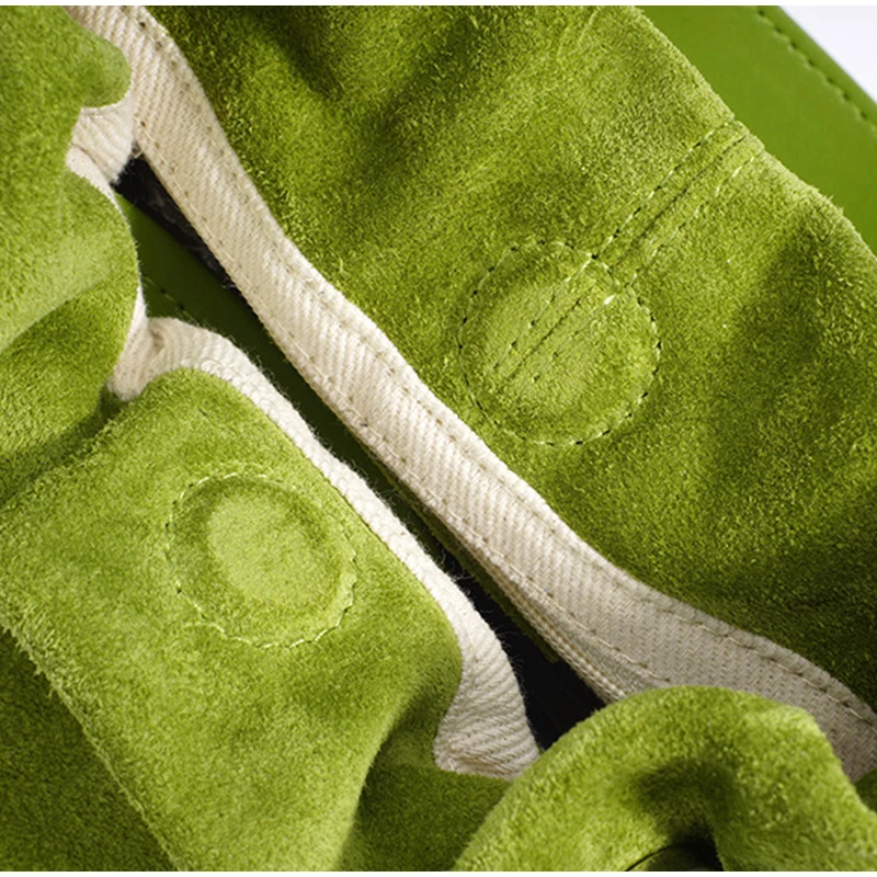 Designer-Umhängetasche aus Rindsleder und Wildleder, Glückshandtasche aus echtem Leder mit Kordelzug, lässige Cloud-Plissee-Umhängetasche für Damen – Detail 13