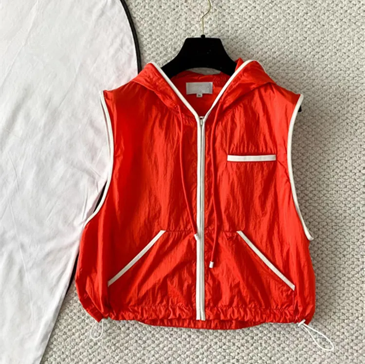 Customization European women's clothing for summer 2026, new styles  Long-sleeved red zipper Sun protection coat