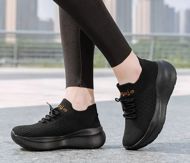 

NEW Hiking shoes are outdoor hiking sports shoes suitable for both men and women,anti-slip outdoor tenis masculino