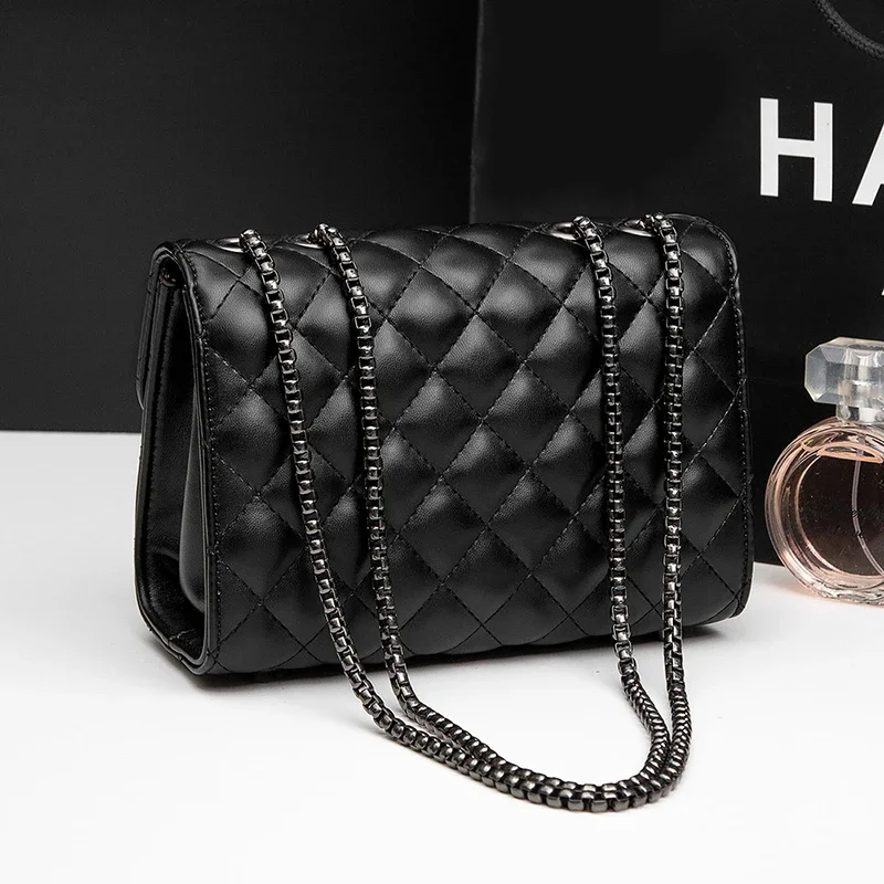 

Fashion Lingge Square Women's Shoulder Bags Quilted Detail Chain Bag Full Bag Crossbody Bag Flip Mini Crossbody Bags for Women