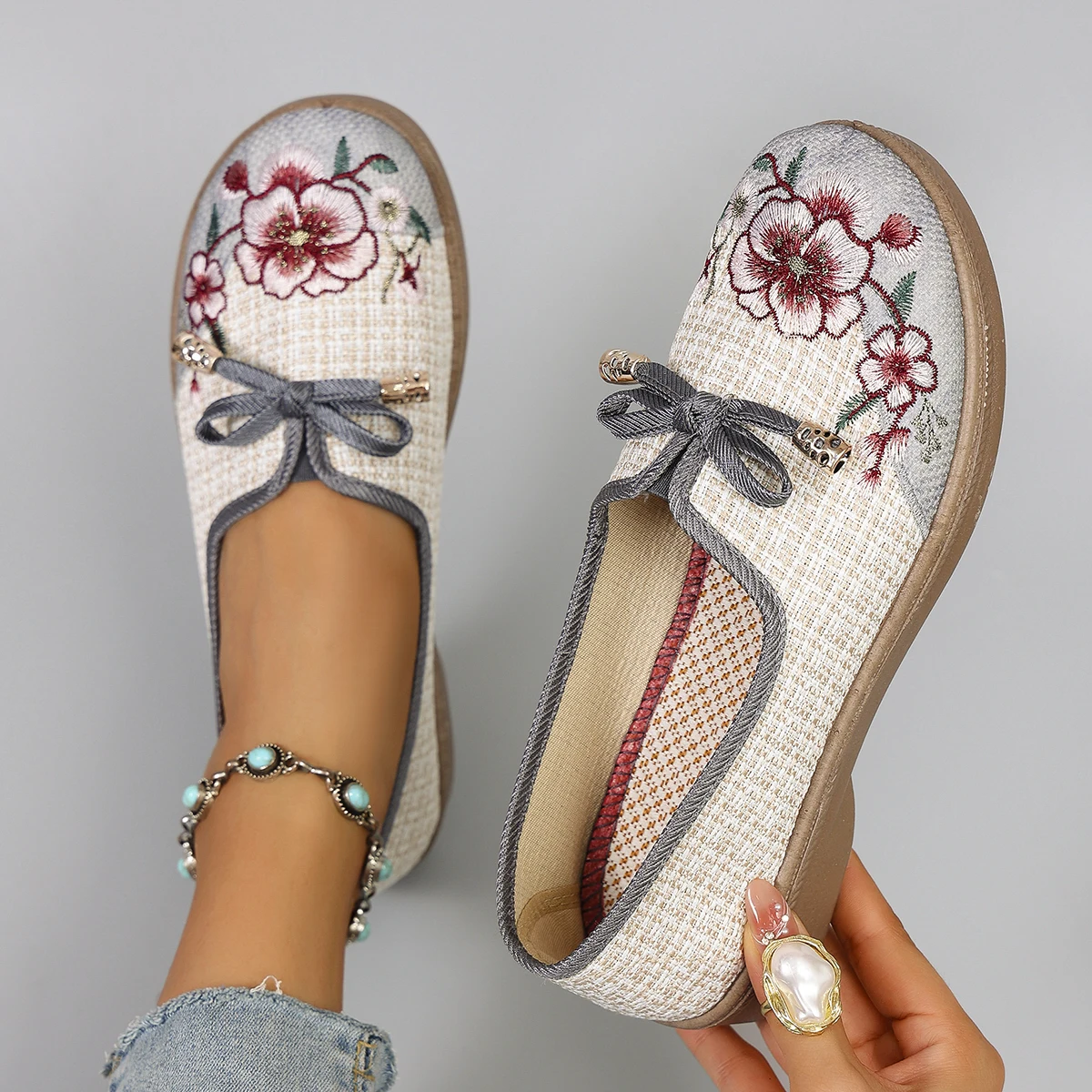 Spring and Autumn New Products, New Chinese style Women\'s Printed Breathable, Simple, Fashionable Lazy Shoes, One Step Flat Shoe