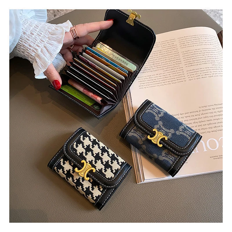 Exquisite Large Capacity Ultra-Thin Multi-Card Fashion Card Case Compact Practical Design Holds a Variety of Cards